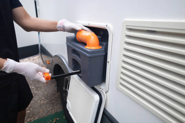 Porta potty delivery and setup in West Hollywood, CA